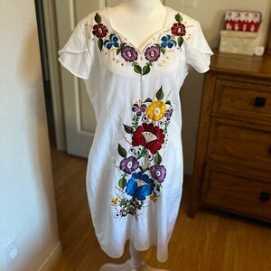 NWOT Embroidered artisan dress